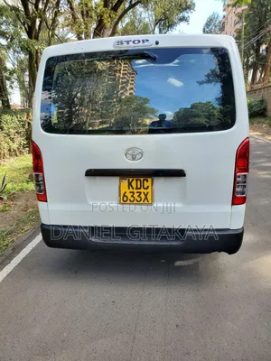Toyota HiAce 2014 White