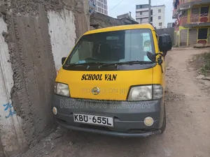 Nissan Vanette 2013 Yellow