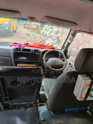 Nissan Vanette 2013 Yellow