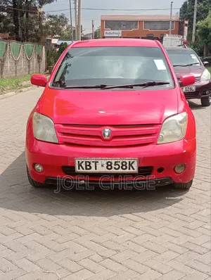 Toyota IST 2005 Red