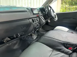 Toyota HiAce 2007 Silver