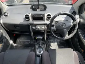 Toyota IST 2014 Silver