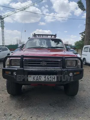 Toyota Hilux 1998 Red