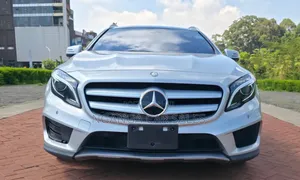 Mercedes-Benz GLA 250 2017 Gray