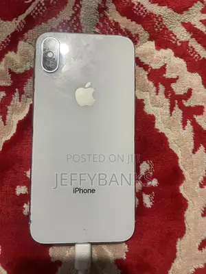 Apple iPhone X 64 GB White