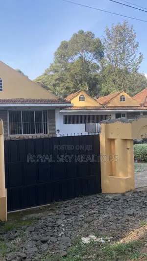 3bdrm Townhouse / Terrace in Uthiru for rent