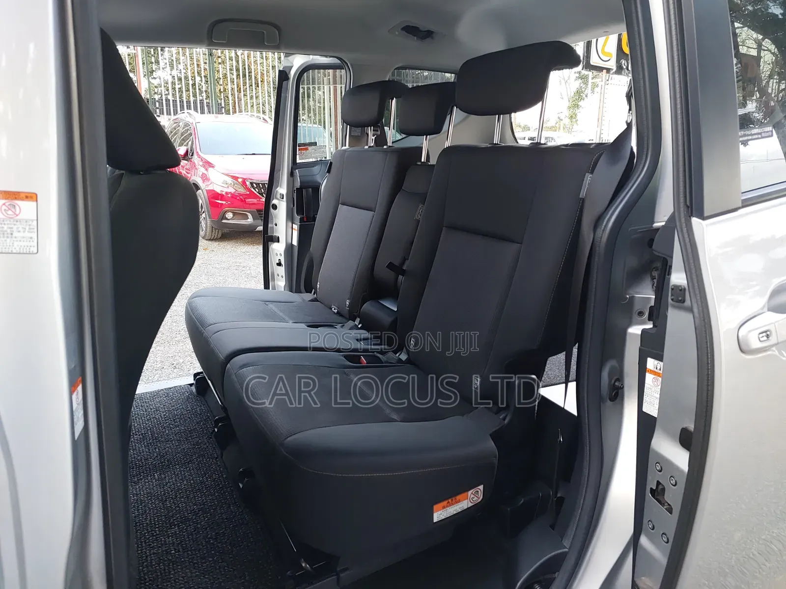 Toyota Sienta 2018 Silver