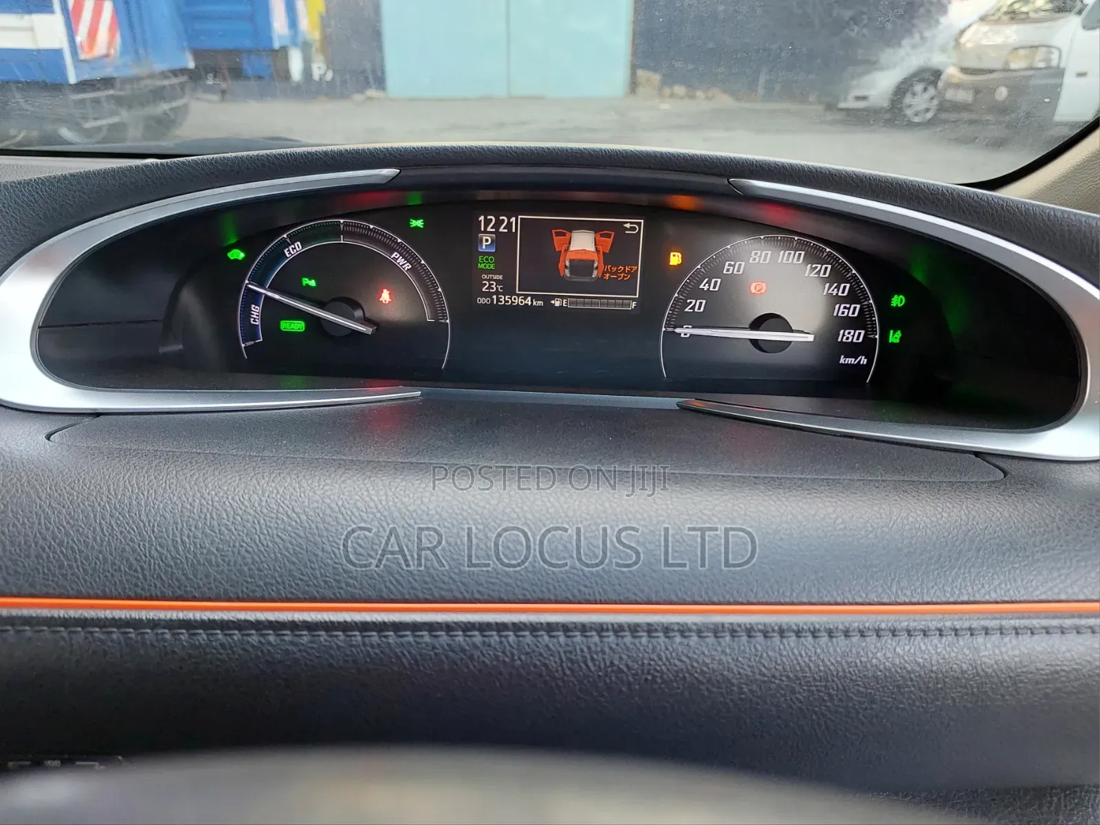 Toyota Sienta 2018 Silver