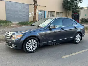 Mercedes-Benz C200 2011 Gray