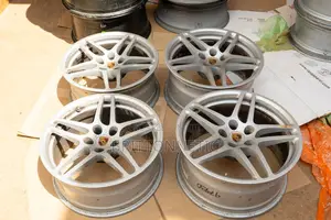 18 Inch Porsche Macan (2015-2021) Staggered Silver Wheels