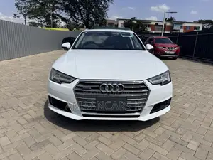 Audi A4 2.0T Premium AWD quattro 2017 White