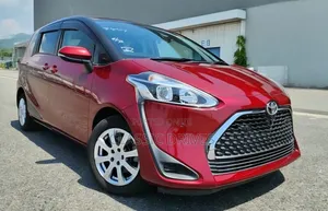 Toyota Sienta 2019 Red
