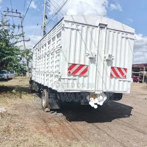 Isuzu FRR Truck
