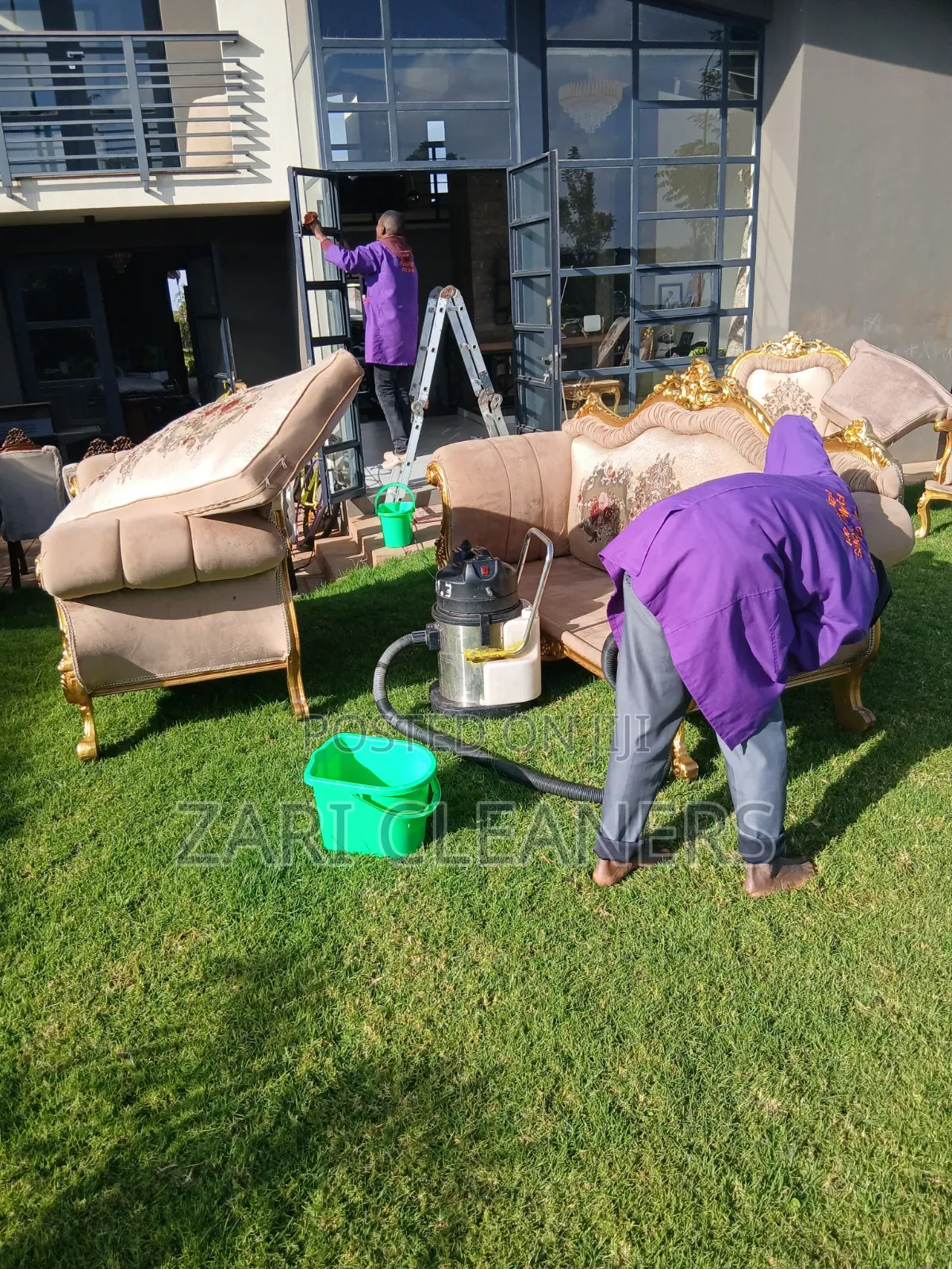 Sofa and Couches Deep Cleaning, Shampooing and Conditioning