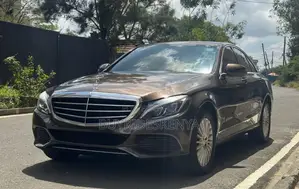 Mercedes-Benz C200 2016 Brown