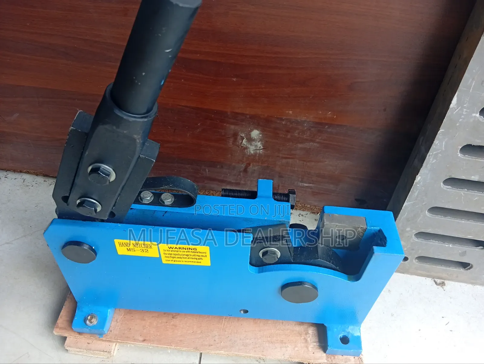 Hand Notcher/Reber Cutter