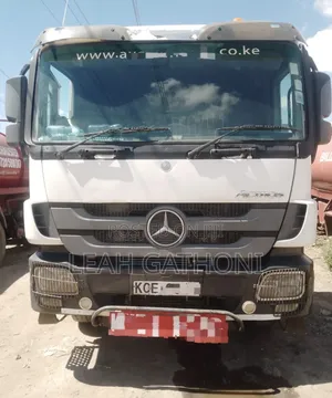 Mercedes Benz Actros 3340 2010 White