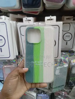 Ip 14 Pro Max Green and White Herringbone Texture Case