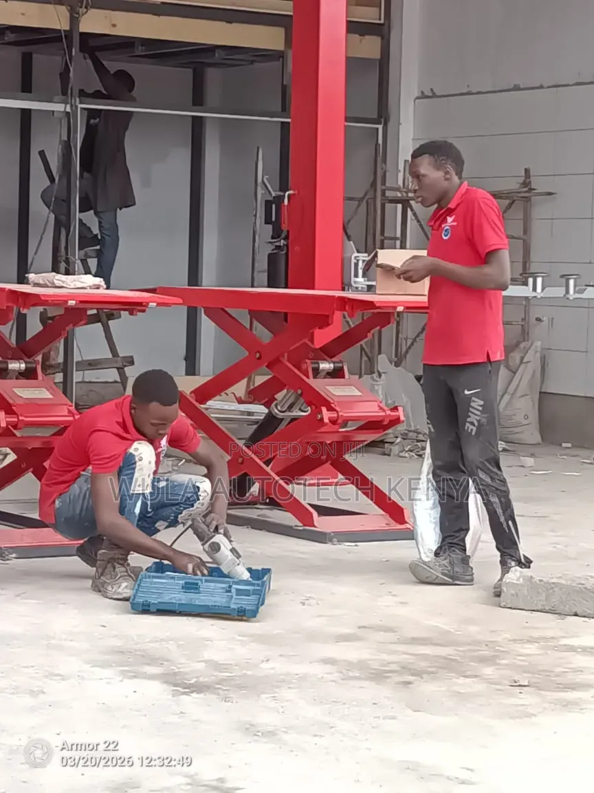 Fast Lifting and Lowering Speed 1.8m High Scissor Carlift Sunshine