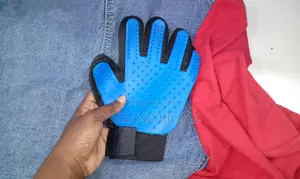 Pet Grooming Glove for Dogs and Cats