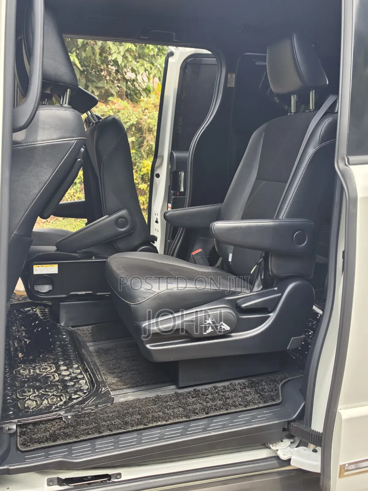 Toyota Noah 2018 White