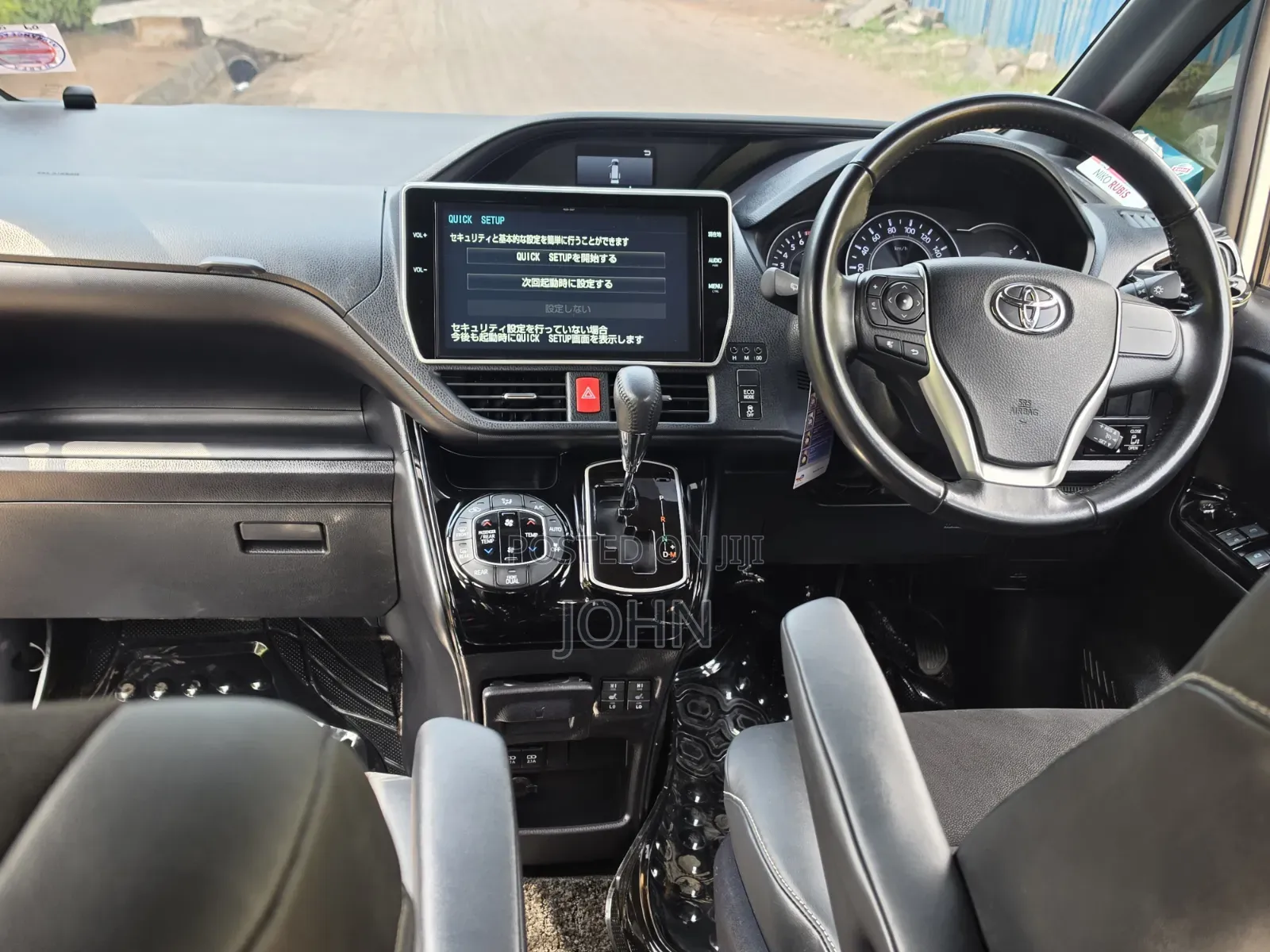 Toyota Noah 2018 White