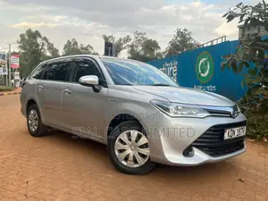 Toyota Corolla Fielder 1.5 Hybrid FWD 2017 Silver