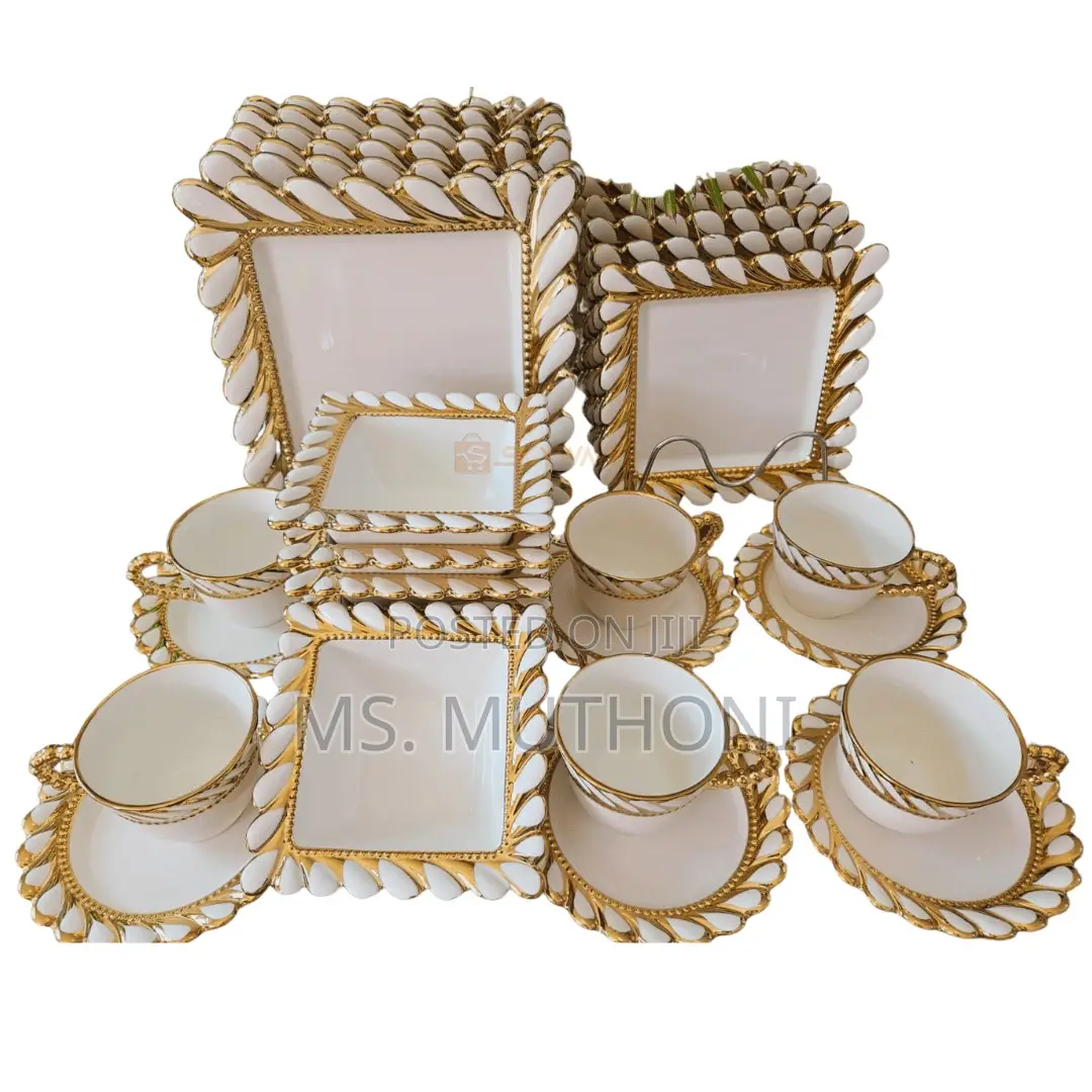 30-Piece Wavy Gold Border Dinner Set