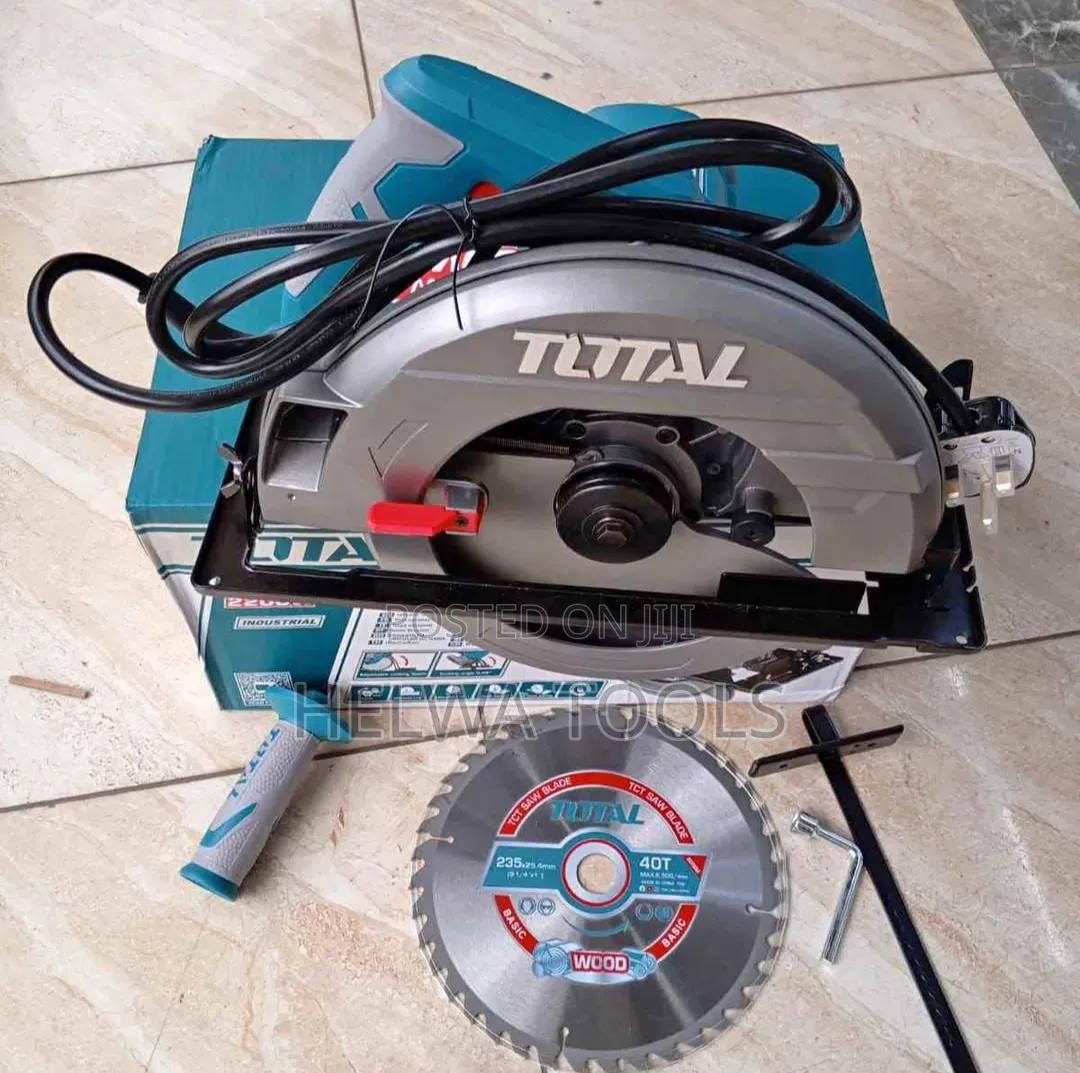 Total Circular Saw /1400 Watts Total Circular Saw