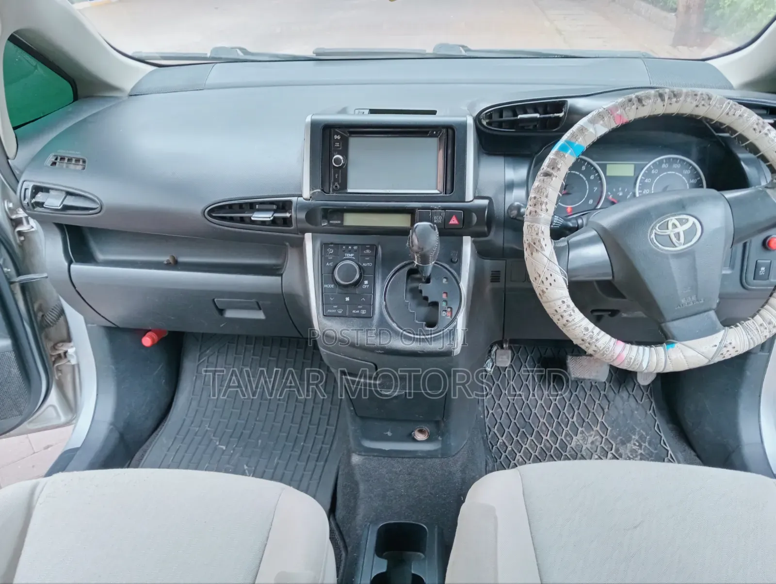 Toyota Wish 2012 Silver