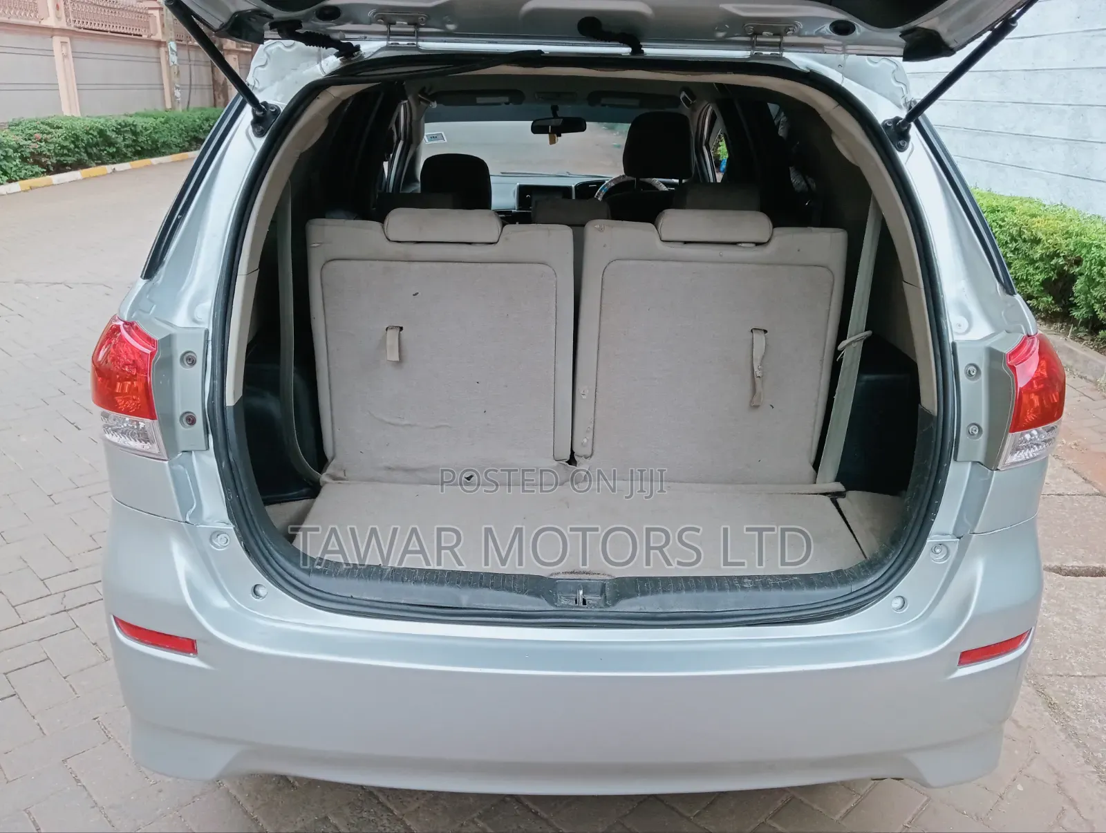 Toyota Wish 2012 Silver