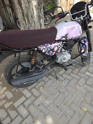 Bajaj Boxer 2025 Red