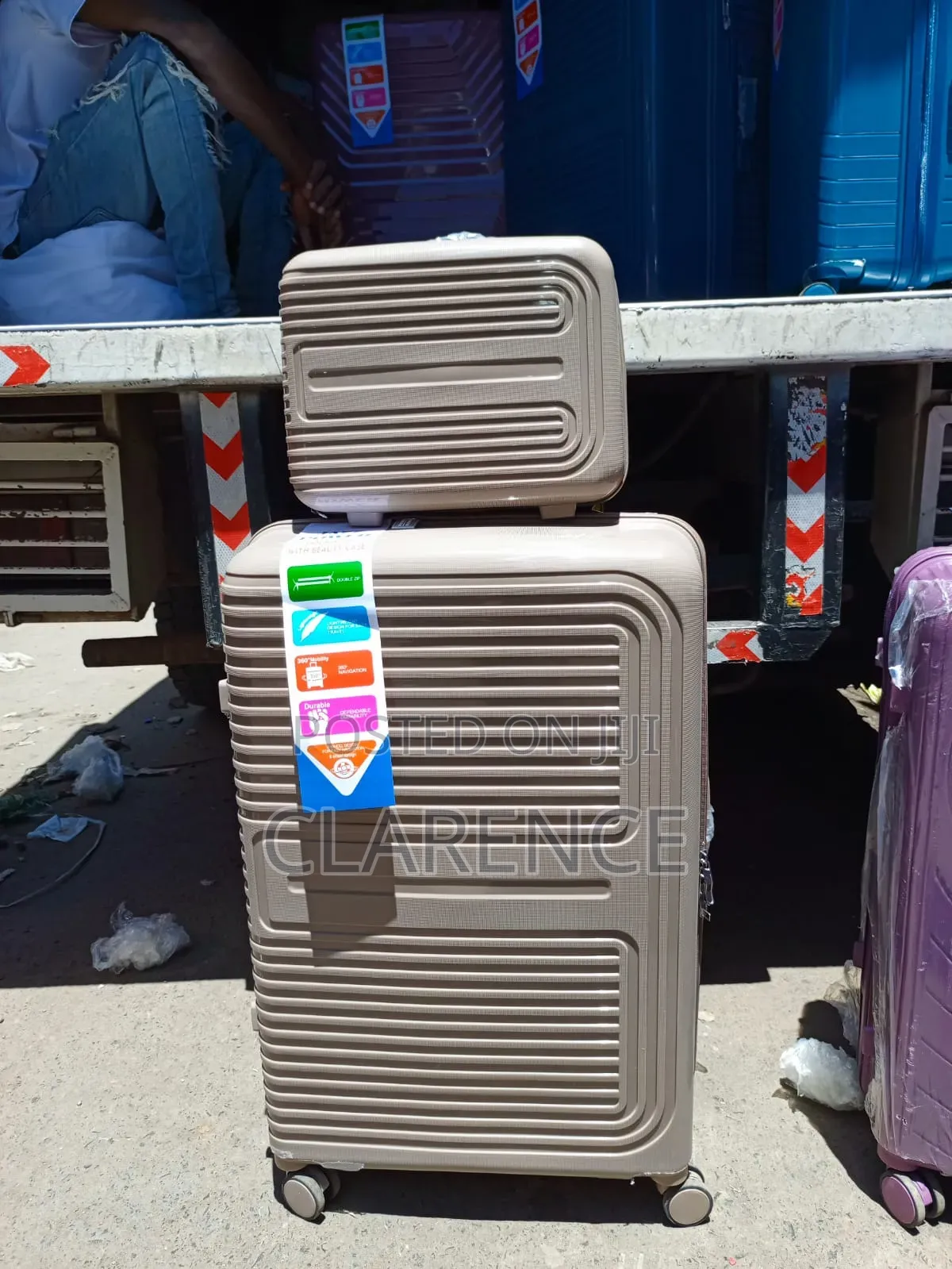 Rubbers Suitcase Unbreakable