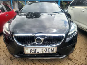 Volvo V40 2018 Black