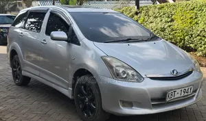 Toyota Wish 2005 Silver
