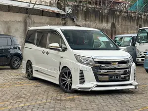 Toyota Noah 2.0 FWD (7 Seater) 2019 Pearl