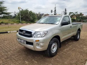 Toyota Hilux 2011 Gold