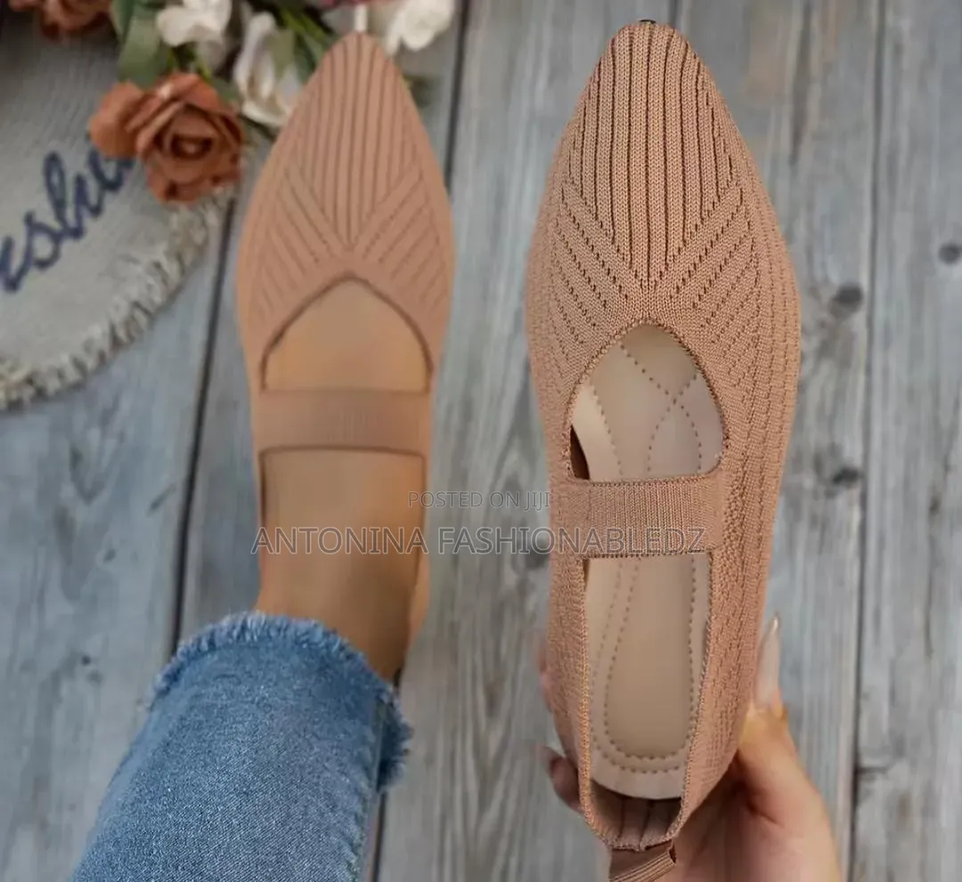 Ladies Comfortable Flat Shoes