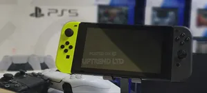 Nintendo Switch Ex Uk With Accessories