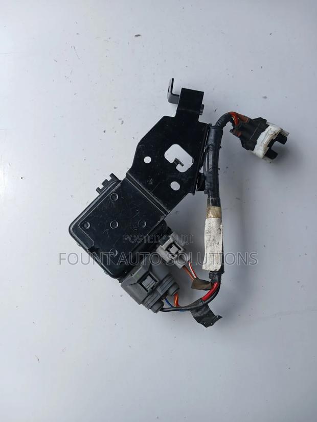 Cooling Fan Control Module Toyota Crown - thumbnail 2