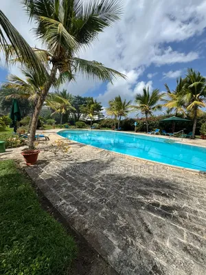 3bdrm Apartment in Cement Road, Nyali Mkomani for rent