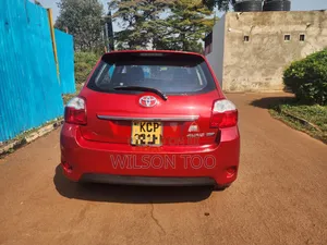 Toyota Auris 2012 Red