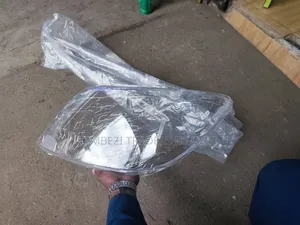 Toyota Hilux Vigo 2005 Headlight Lens / Headlamp Lens