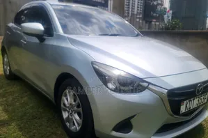 Mazda Demio 2018 Silver