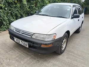 Toyota Corolla 2000 White