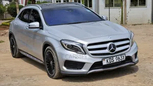 Mercedes-Benz CLA-Class 2017 Silver