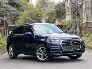 Audi Q5 2.0T Premium AWD quattro 2018 Blue