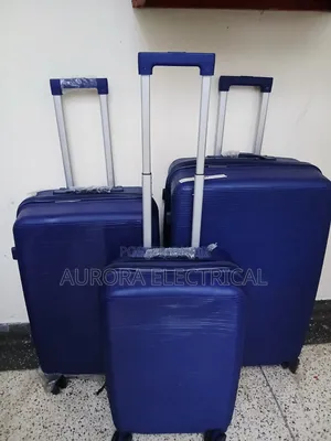Medium Travellers Suitcase