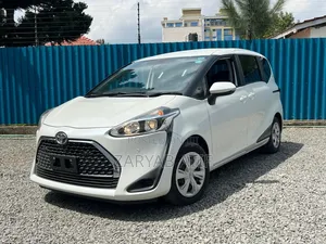 Toyota Sienta 2019 White