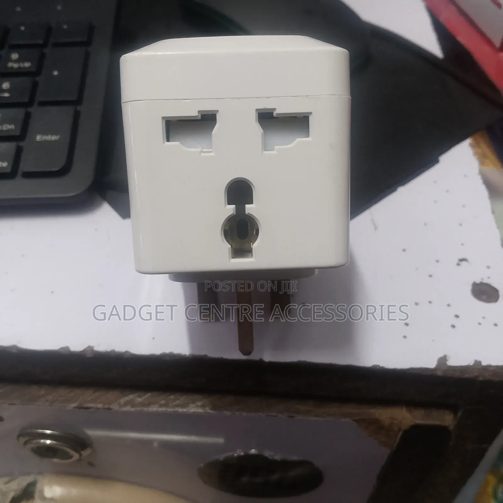 Universal Multi-Plug